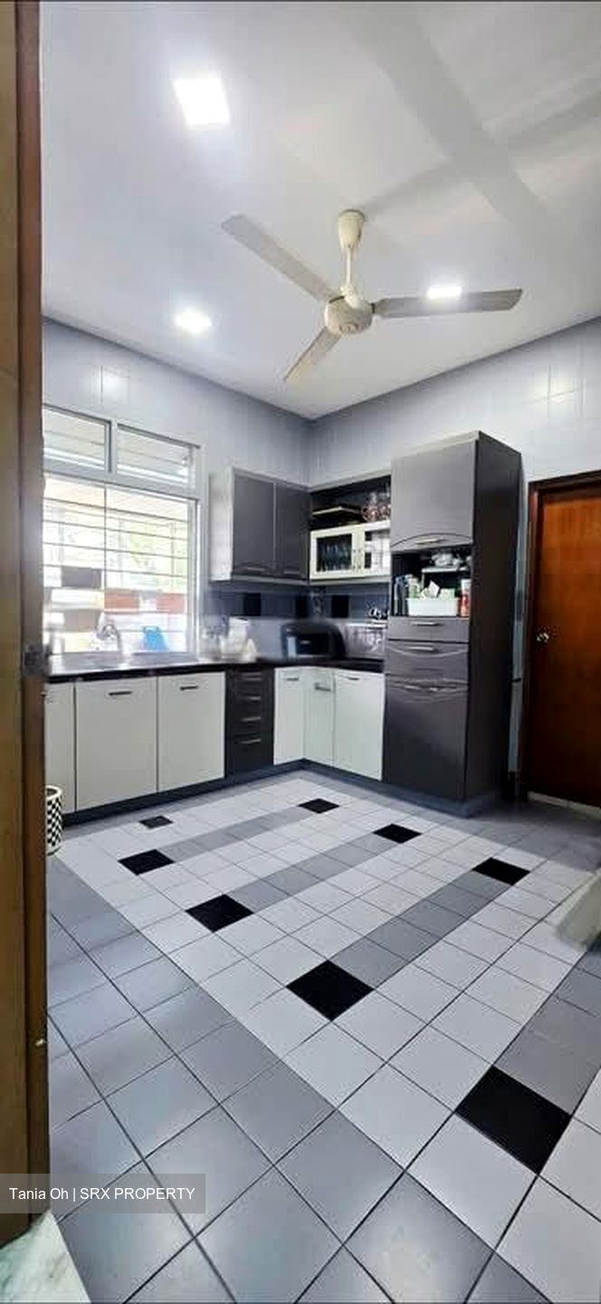 Duchess Avenue (D10), Detached #564555981